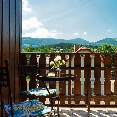 Sun & Nadrzeczna 2b Centrum * 카르파츠